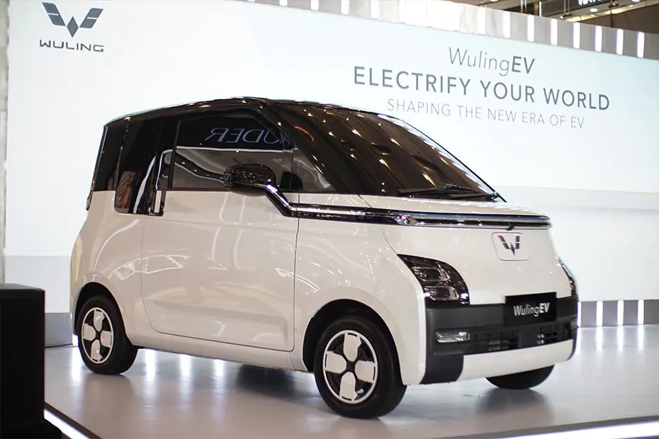 Wuling Air ev Front Cross Side View